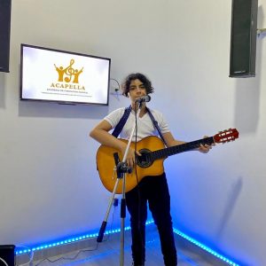 Clases de guitarra en Cartago – Acapella Academia