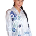 blusón bordado flores azules - Bordados Gladys