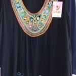 bluza sisa azul oscura bordada flor bordados gladys