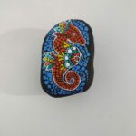 Piedra decrorada para regalar concaballito de mar