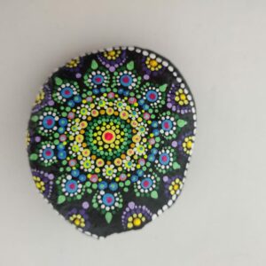 piedra mandala flores color