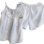 Pijama blanca bordada floreada - Bordados One