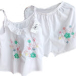 Pijama blanca con diseño floreado colorido - Bordados One