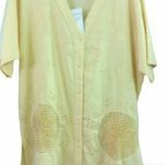 Blusa amarilla cuello V bordada parte inferior Bordados La Gorda artesana 130 LG (11)