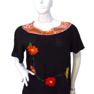 Blusa negra con tejido patecabra en cuello 150 CB(42)- Bordados CrisBran