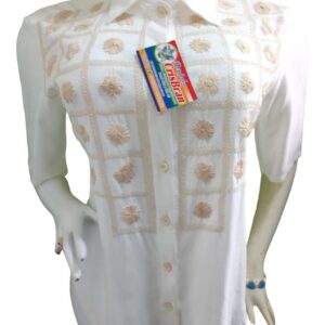 Camisa blanca bordada con botones, diseños en centro floreado 160 CB(29)- Bordados CrisBran