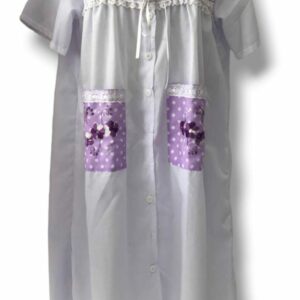 batola bordada blanca con lila, tiene bolsillos F64-90