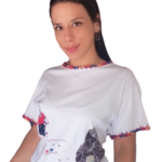 Blusa blanca con diseño bordado y borde total 100-M12