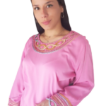Blusa bordada rosada manga campana con diseño en cuello ,mangas y borde 155-M17