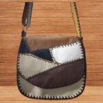 Bolso almendra en cuero 80 F (19)- Artesanías Jumalu