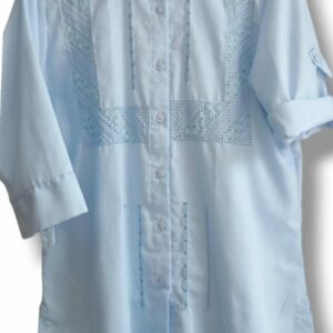 Camisa bordada azul claro manga media F41-100