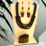 collar colgante de madera
